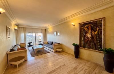 BOURGOGNE OUEST – APPARTEMENT MEUBLÉ  À LOUER