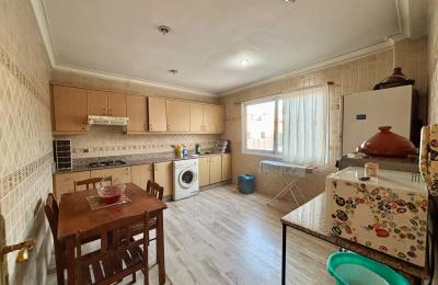 BOURGOGNE OUEST – APPARTEMENT MEUBLÉ  À LOUER