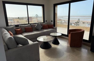 APPARTEMENT AVEC VUE SUR MER À LOUER