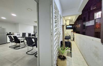 PLATEAU DE BUREAUX À LOUER - Racine
