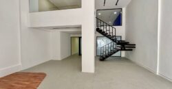 SPACIEUX LOCAL COMMERCIAL AVEC MEZZANINE – À MAARIF, LES IRIS – 195 M² REZ-DE-CHAUSSÉE + 122 M² MEZZANINE – AVEC GARAGE AU SOUS-SOL