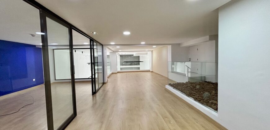 SPACIEUX LOCAL COMMERCIAL AVEC MEZZANINE – À MAARIF, LES IRIS – 195 M² REZ-DE-CHAUSSÉE + 122 M² MEZZANINE – AVEC GARAGE AU SOUS-SOL
