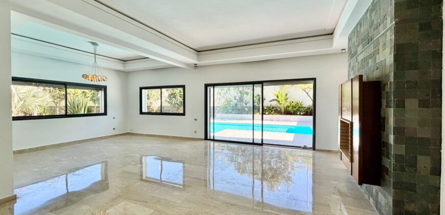 VILLA DE PRESTIGE À L’ENTRÉE DE DAR BOUAZZA