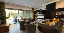 AIN DIAB – VENTE D’UNE MAGNIFIQUE VILLA AVEC PISCINE ET TOIT VUE MER EN RÉSIDENCE PRIVÉE