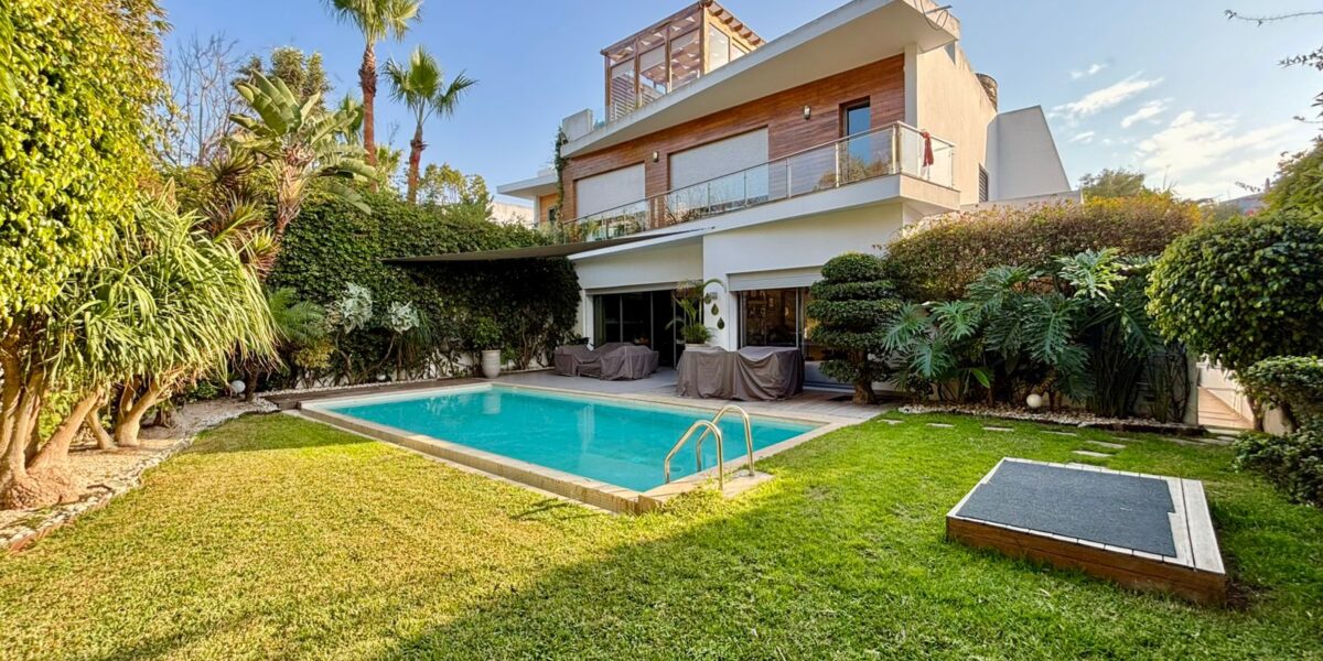 AIN DIAB – VENTE D’UNE MAGNIFIQUE VILLA AVEC PISCINE ET TOIT VUE MER EN RÉSIDENCE PRIVÉE AIN DIAB – VENTE D’UNE MAGNIFIQUE VILLA AVEC PISCINE ET TOIT VUE MER EN RÉSIDENCE PRIVÉE