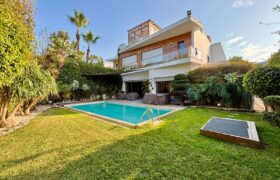 AIN DIAB – VENTE D’UNE MAGNIFIQUE VILLA AVEC PISCINE ET TOIT VUE MER EN RÉSIDENCE PRIVÉE
