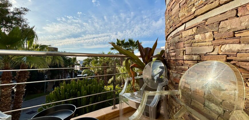 AIN DIAB – VENTE D’UNE MAGNIFIQUE VILLA AVEC PISCINE ET TOIT VUE MER EN RÉSIDENCE PRIVÉE