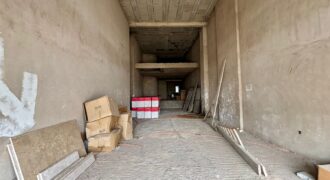 MAGASIN COMMERCIAL BIEN SITUÉ SUR BOULEVARD À OULFA
