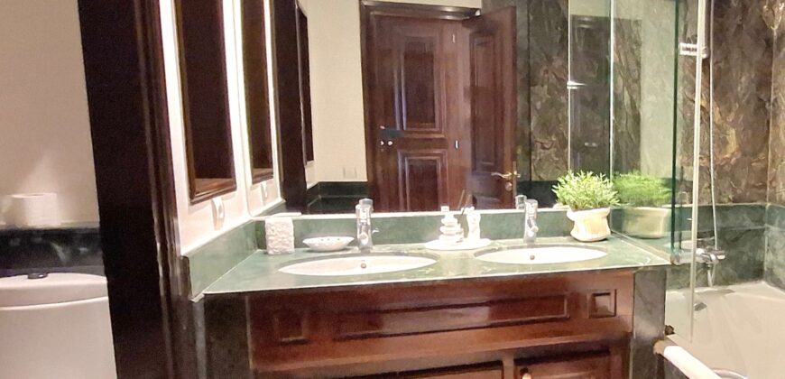 SUBLIME APPARTEMENT VUE SUR MER À AIN DIAB À LOUER MEUBLÉ