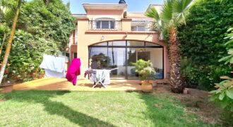 SUPERBE VILLA VUE SUR MER À AIN DIAB À VENDRE