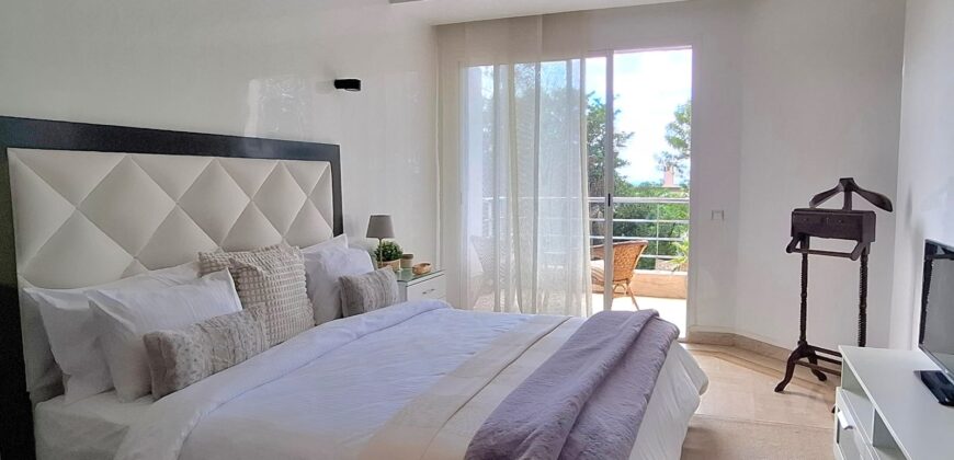 SUBLIME APPARTEMENT VUE SUR MER À AIN DIAB À LOUER MEUBLÉ