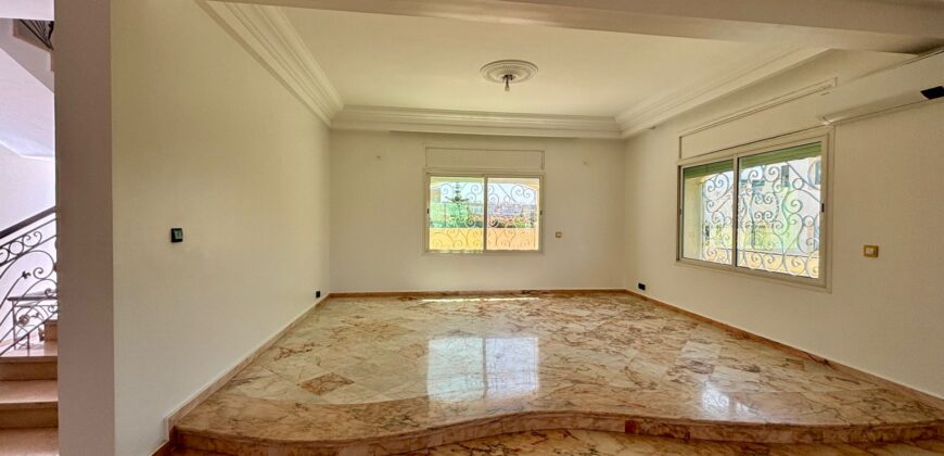 Belle Villa à Vendre Quartier Nawras à Dar Bouazza