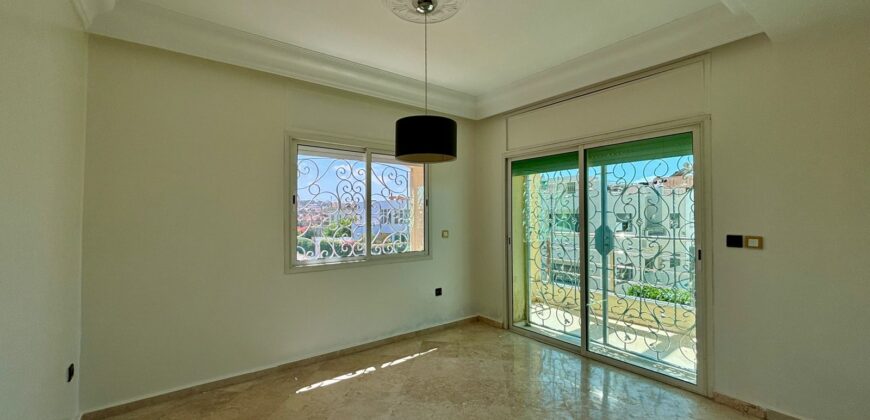 Belle Villa à Vendre Quartier Nawras à Dar Bouazza