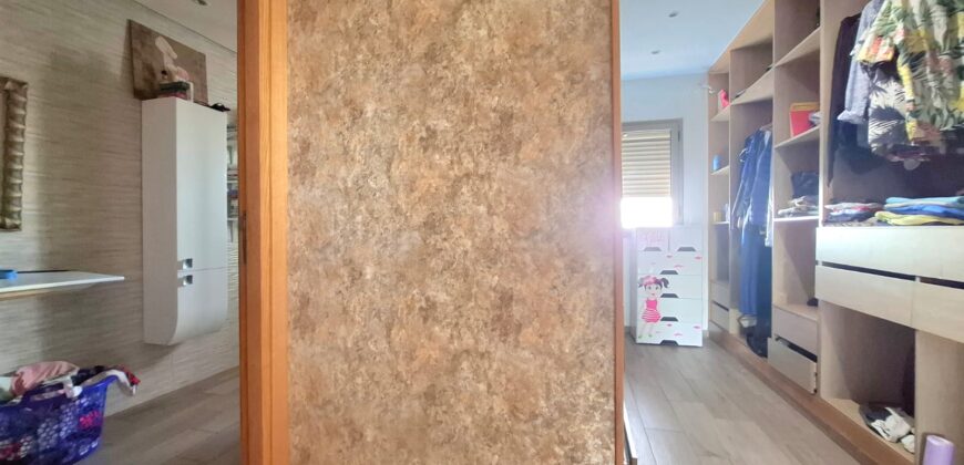 Superbe Villa Jumelée avec Piscine à Bouskoura sur Colline