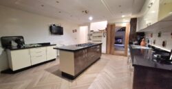 Superbe Villa Jumelée avec Piscine à Bouskoura sur Colline