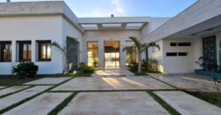 Domaine de Prestige sur 8000m² de Terrain et 1300m² Habitables