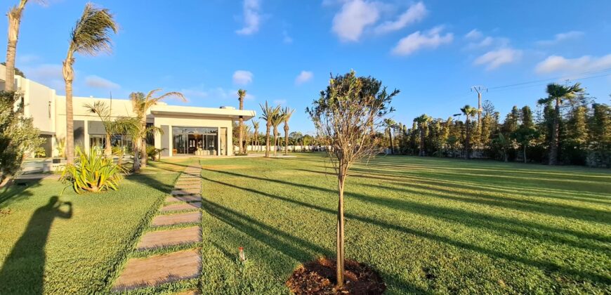 Domaine de Prestige sur 8000m² de Terrain et 1300m² Habitables