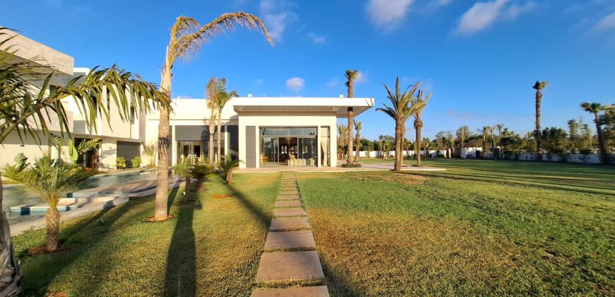 Domaine de Prestige sur 8000m² de Terrain et 1300m² Habitables