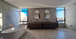 Domaine de Prestige sur 8000m² de Terrain et 1300m² Habitables