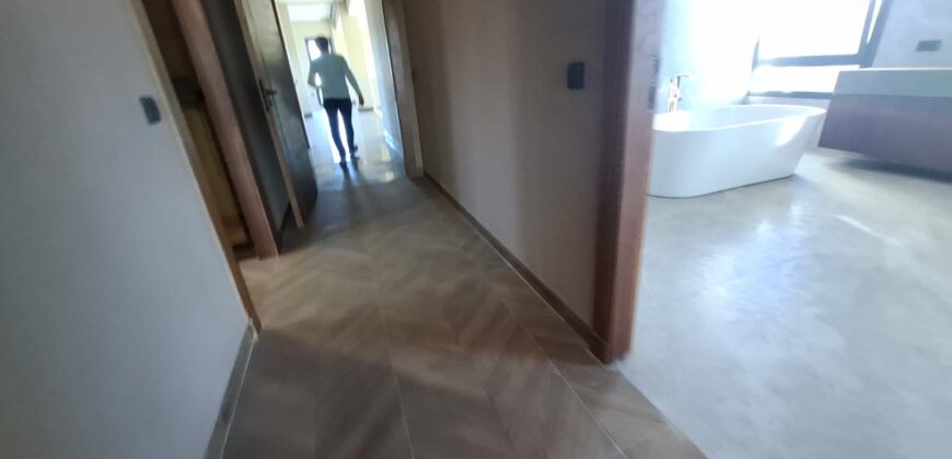 Domaine de Prestige sur 8000m² de Terrain et 1300m² Habitables