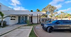 Domaine de Prestige sur 8000m² de Terrain et 1300m² Habitables