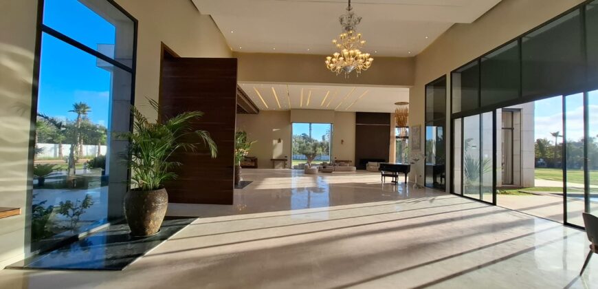 Domaine de Prestige sur 8000m² de Terrain et 1300m² Habitables