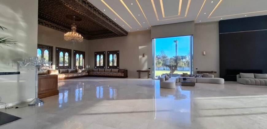 Domaine de Prestige sur 8000m² de Terrain et 1300m² Habitables