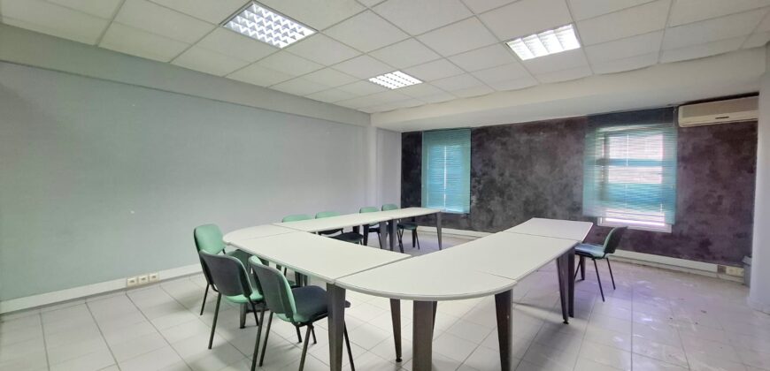 Grand Plateau De Bureau à Vendre à Derb Omar