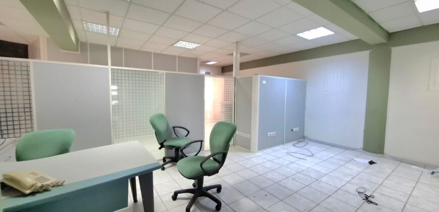 Grand Plateau De Bureau à Vendre à Derb Omar