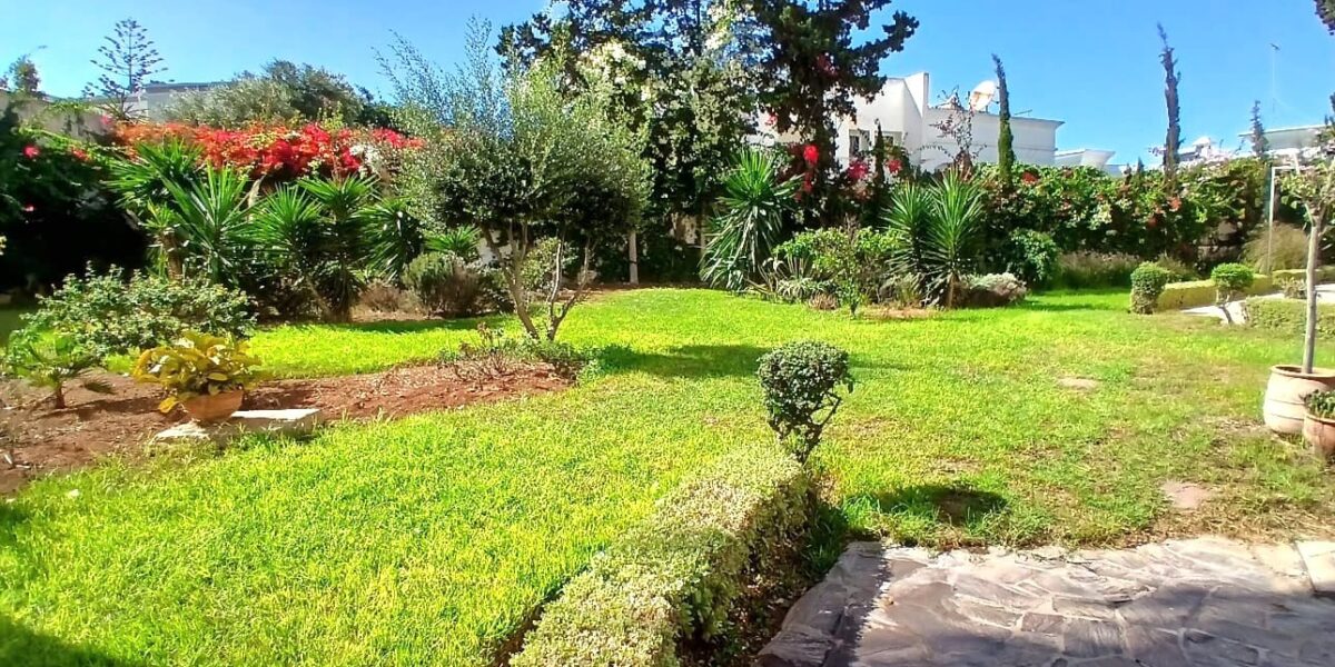 Super Rez de Jardin à Louer Meublé à Ain Diab Super Rez de Jardin à Louer Meublé à Ain Diab