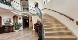 Villa de Prestige sur 2500m² de Terrain à Vendre à Dar Bouazza