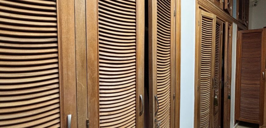 Villa de Prestige sur 2500m² de Terrain à Vendre à Dar Bouazza