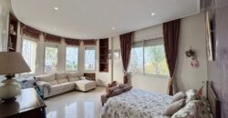 Villa de Prestige sur 2500m² de Terrain à Vendre à Dar Bouazza