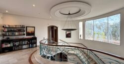 Villa de Prestige sur 2500m² de Terrain à Vendre à Dar Bouazza