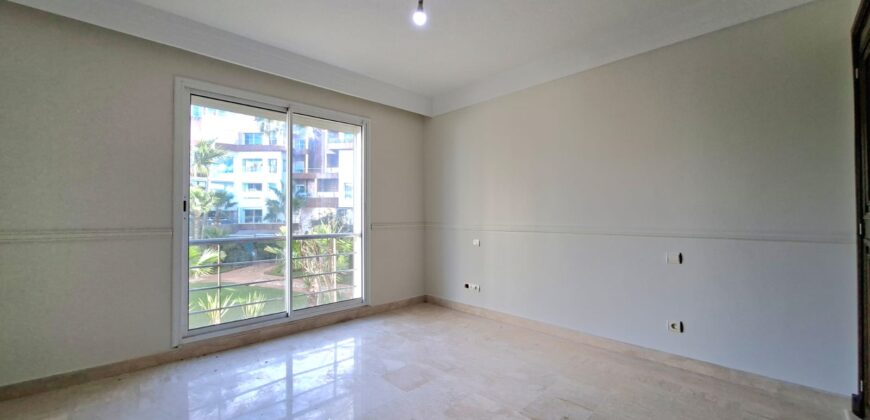 APPARTEMENT DE CACHET AVEC UNE VUE INCROYABLE SUR LA MER DE AIN DIAB À VENDRE