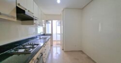 Super Appartement à la Cité Des Arts, Près de la Corniche