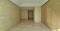 Super Appartement à la Cité Des Arts, Près de la Corniche