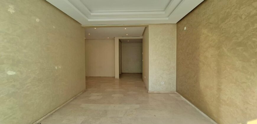 Super Appartement à la Cité Des Arts, Près de la Corniche