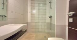 Super Appartement à la Cité Des Arts, Près de la Corniche