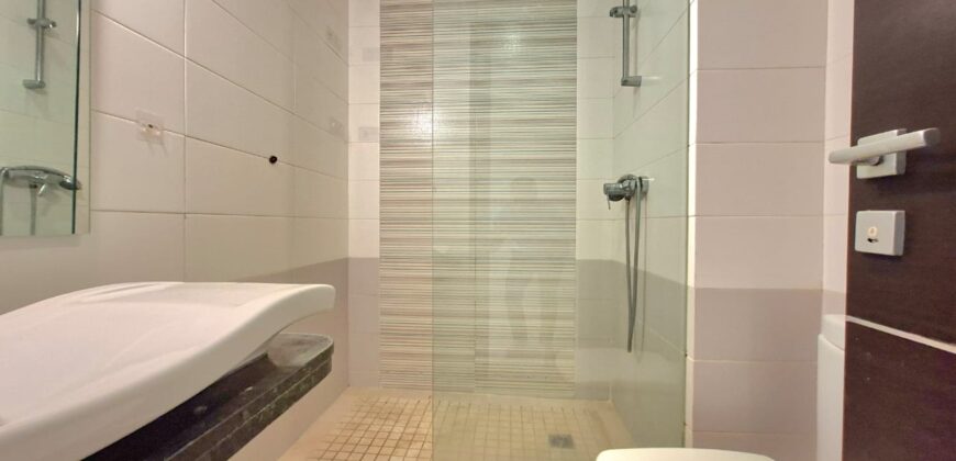 Super Appartement à la Cité Des Arts, Près de la Corniche