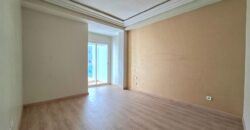 Super Appartement à la Cité Des Arts, Près de la Corniche