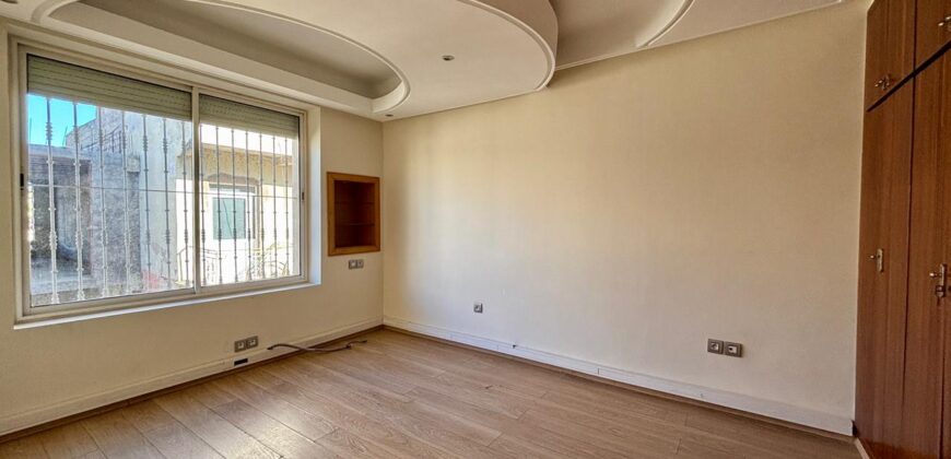 VILLA À USAGE PROFESSIONNEL À LOUER À CIL