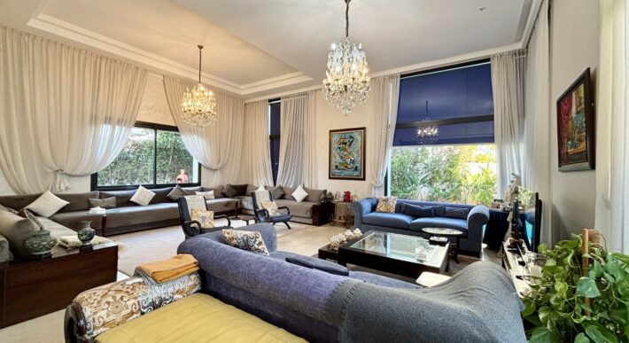 Magnifique villa isolée à vendre à Dar Bouazza