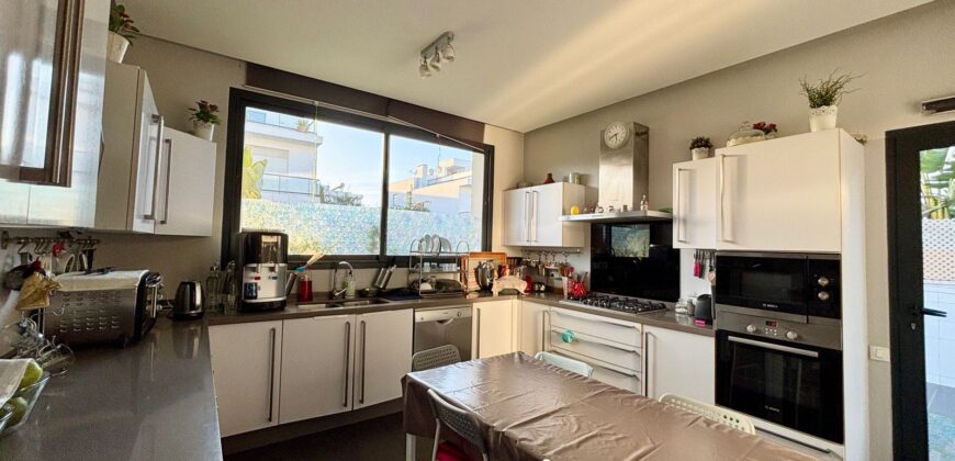 Magnifique villa isolée à vendre à Dar Bouazza