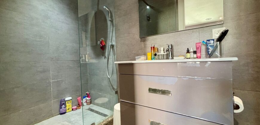 Super Duplex a Côté de Zara Maarif