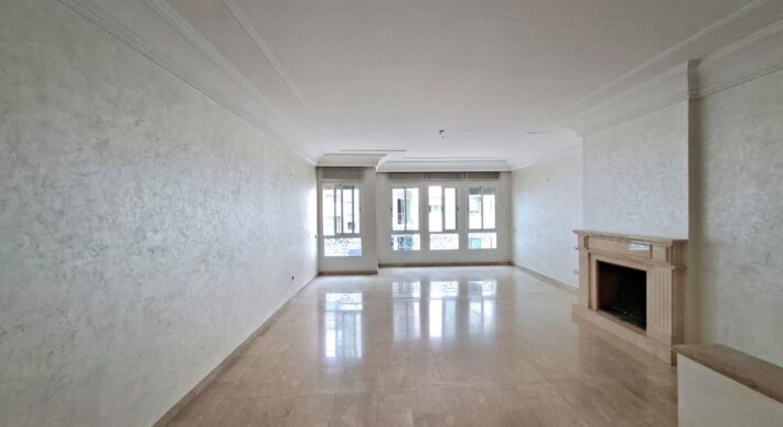 Appartement à louer 3 chambres 168m2 à Racine