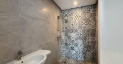 Appartement traversant à Almaz dernier étage