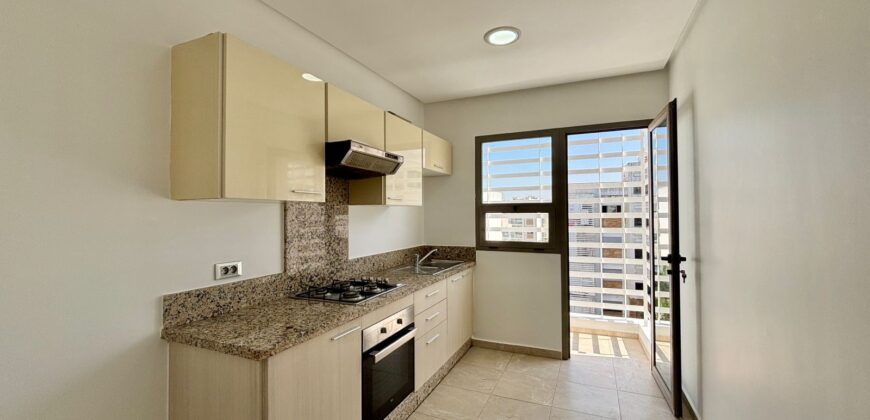 Appartement traversant à Almaz dernier étage