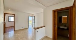 Appartement traversant à Almaz dernier étage