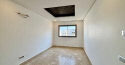 Appartement traversant à Almaz dernier étage